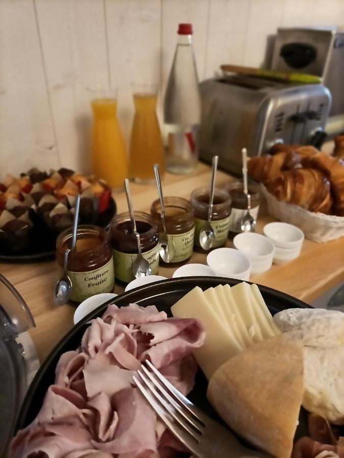Auberge Du Vieux Lanas Logis Hotel Restaurant Екстер'єр фото