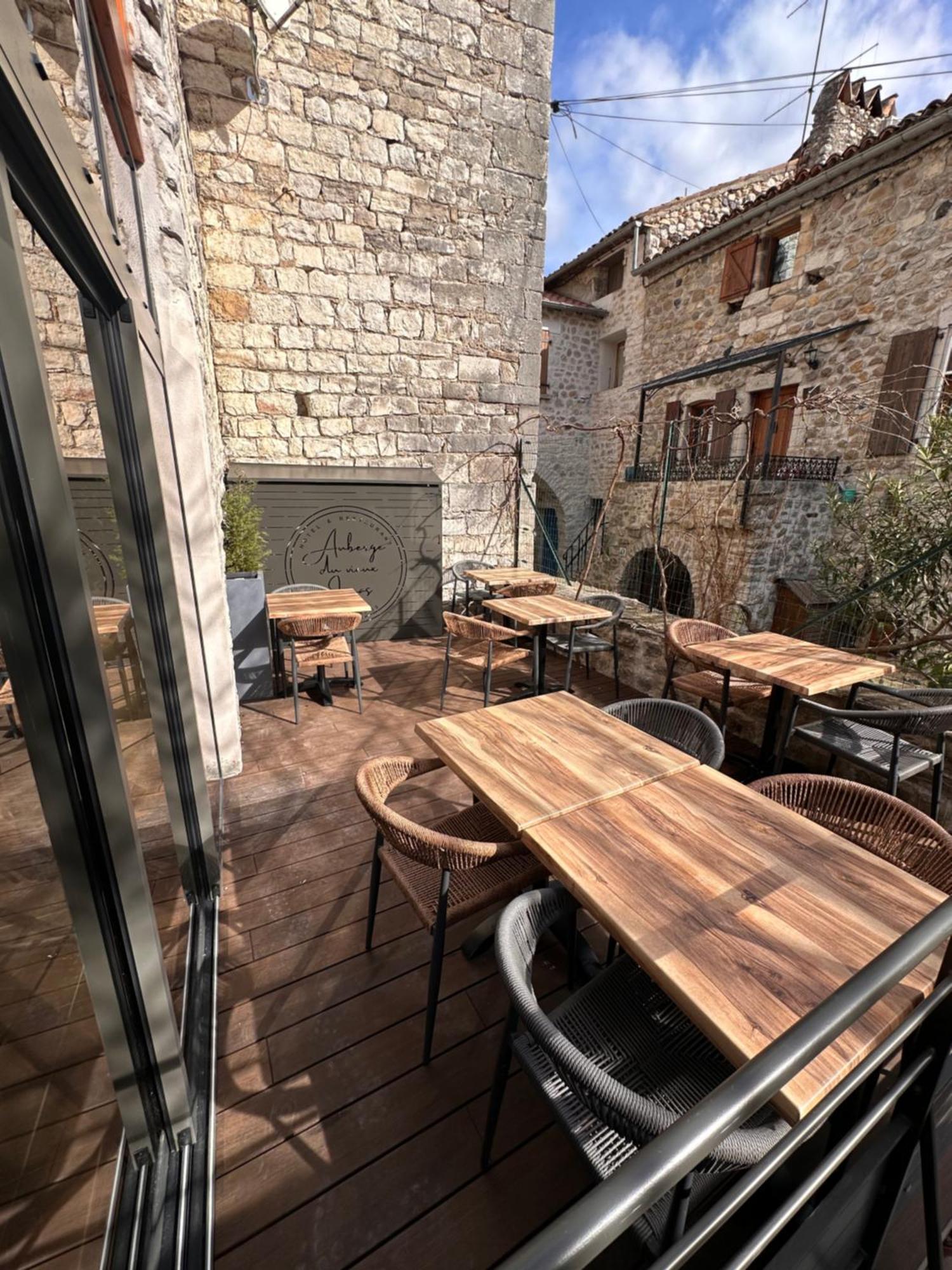 Auberge Du Vieux Lanas Logis Hotel Restaurant Екстер'єр фото